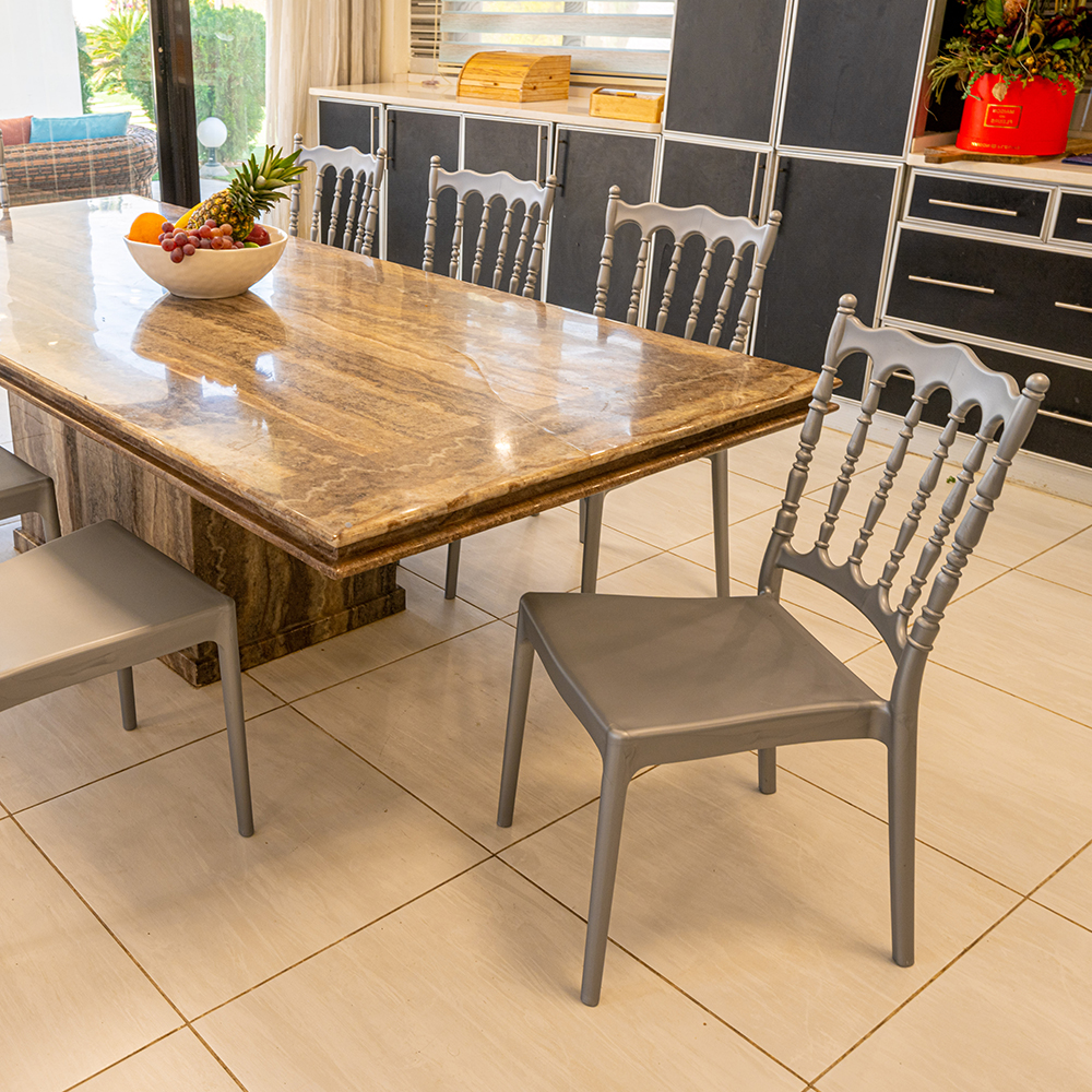 TAJ Chair